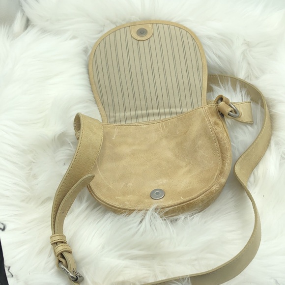 frye saddle bag Crossbody Magnetic snap closure Women’s 7X7” Close - Picture 3 of 12